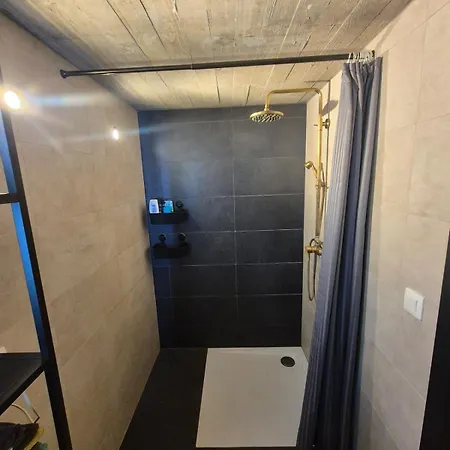 Проживание в семье D'hotes *